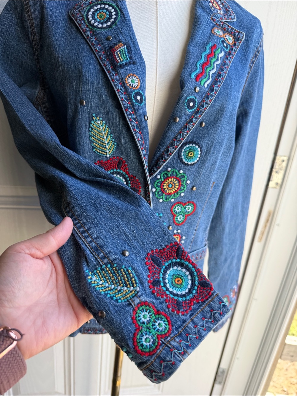 Ruby Rd. Colorful Festival Western Boho Size 8 Embroidered Denim Blazer - Picture 4 of 9
